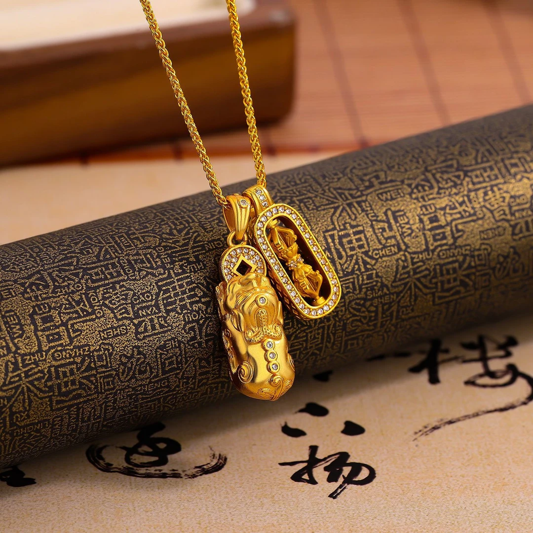 镶钻金色貔貅吊坠项链金刚杵吊坠高级感金色貔貅项链
