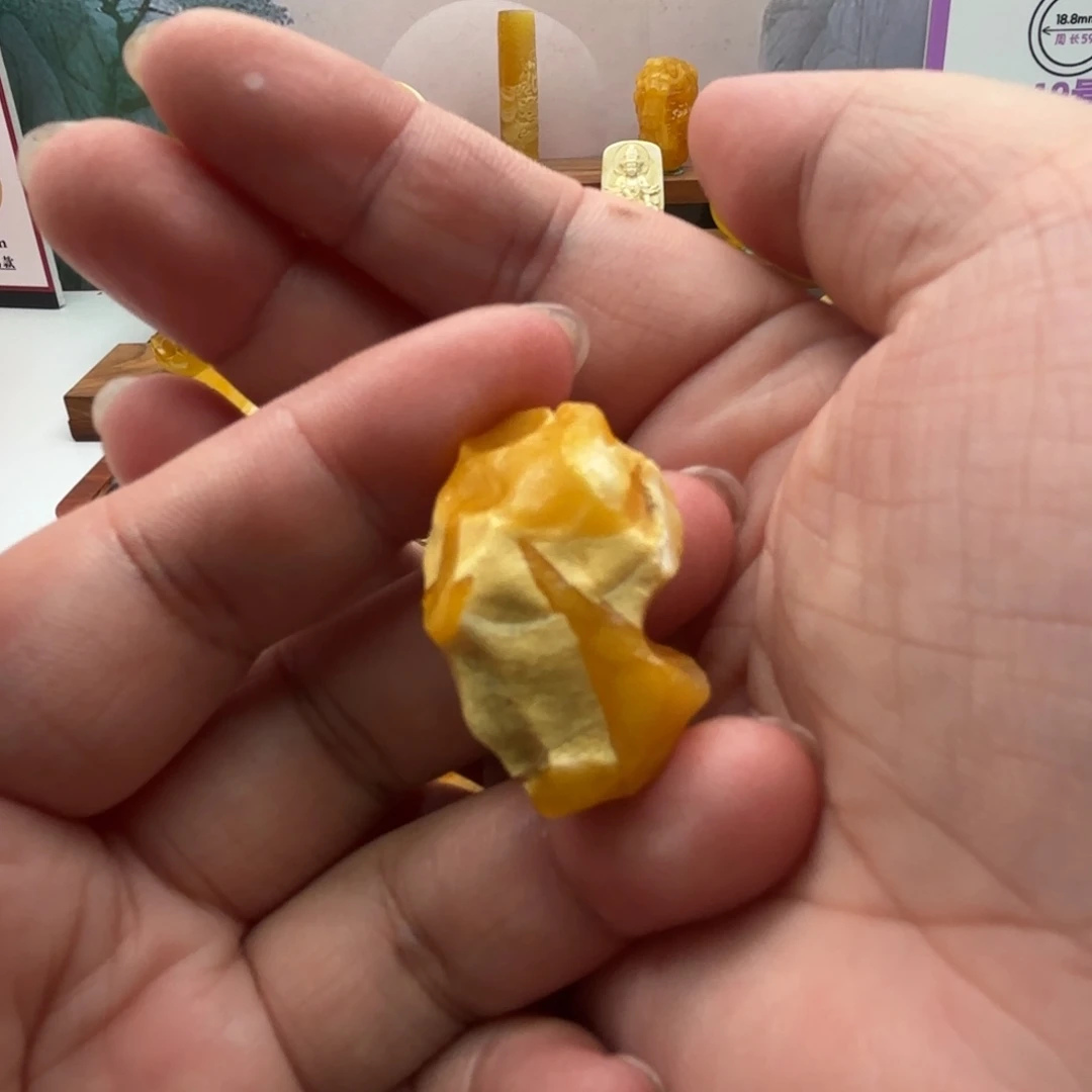 定制琥珀未镶嵌蜜蜡