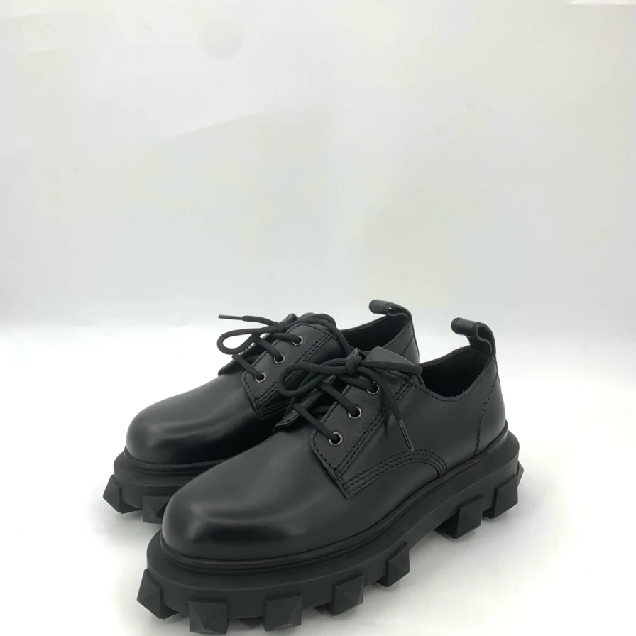 未使用 Valentino/华伦天奴 003547 皮鞋41码大全套