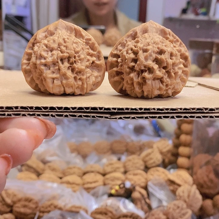 【闪购商品】文玩核桃把件46桃心官帽修