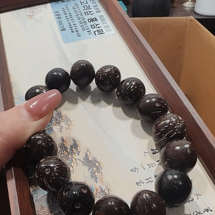 用***2石英石铁合金精美手手链链一个