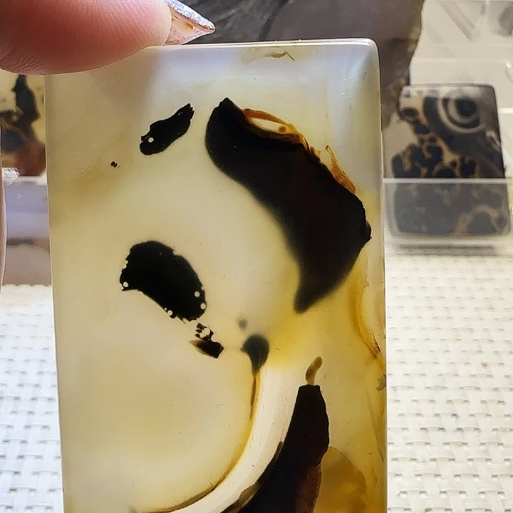 玛瑙/玉髓未镶嵌珠宝奇石