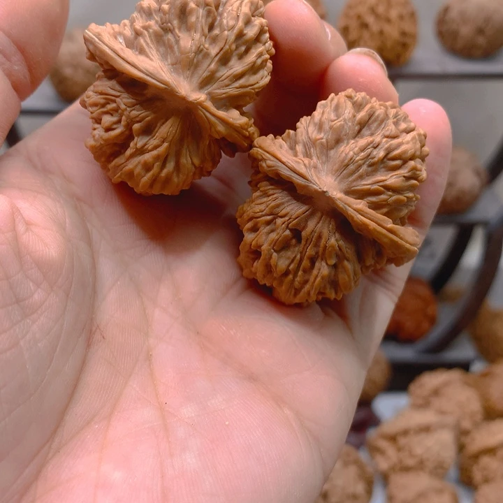 大***闪吊坠文玩核桃楼子半壁