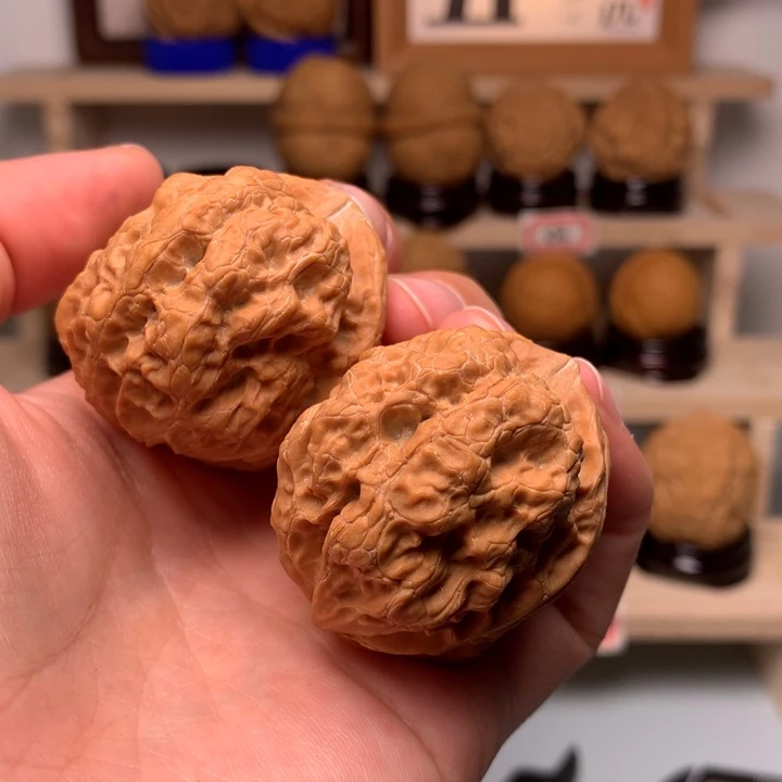 文玩核桃把件61肌肉蟾40尺