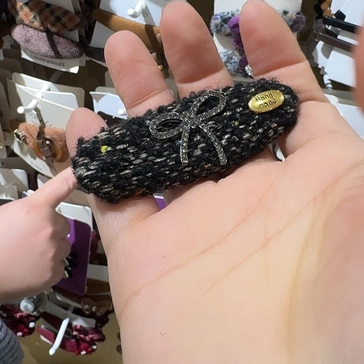 皮质铁合金 黑色蝴蝶结