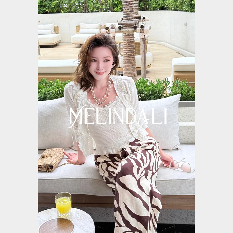 Melinda Li【浪花山茶】蕾丝珍珠立体花卉荷叶边短款吊带V领开衫