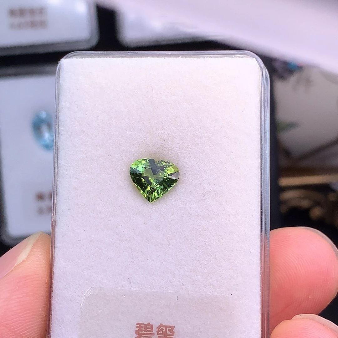 碧玺裸石未镶嵌1.62克拉