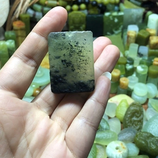 未镶嵌岫玉吊坠岫