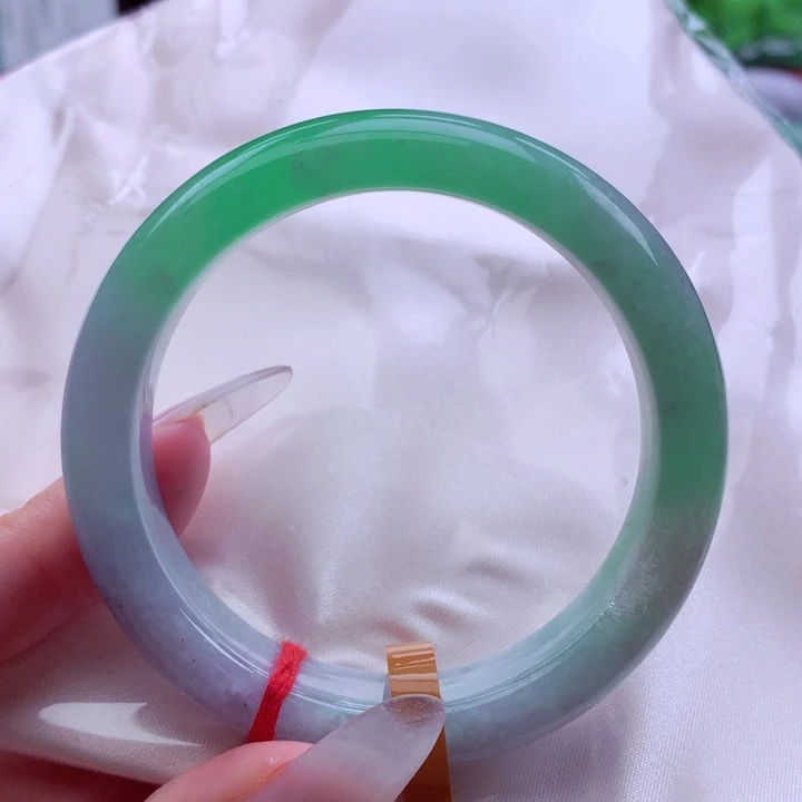 翡翠未镶嵌手镯　翡翠