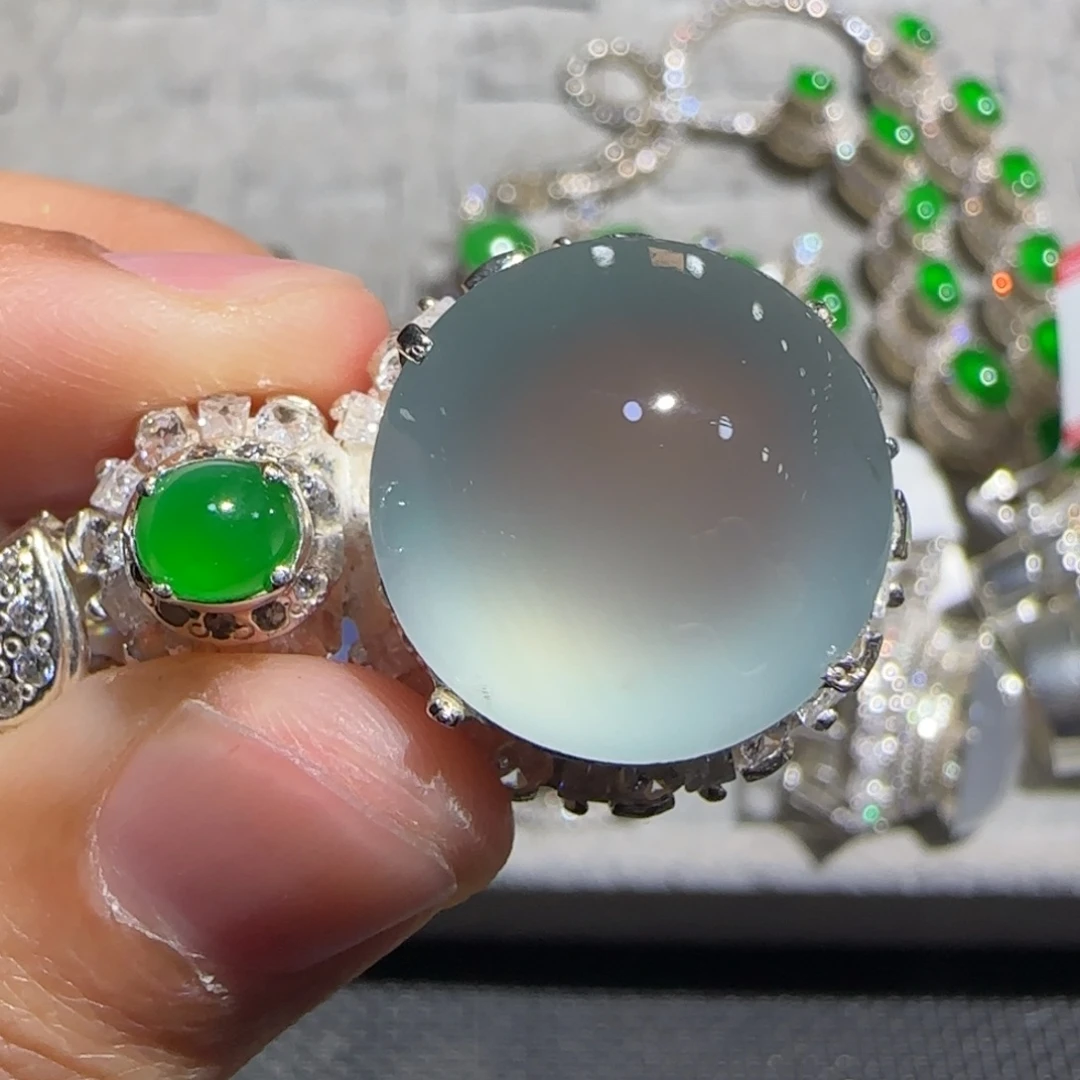 翡翠未镶嵌戒指翡翠