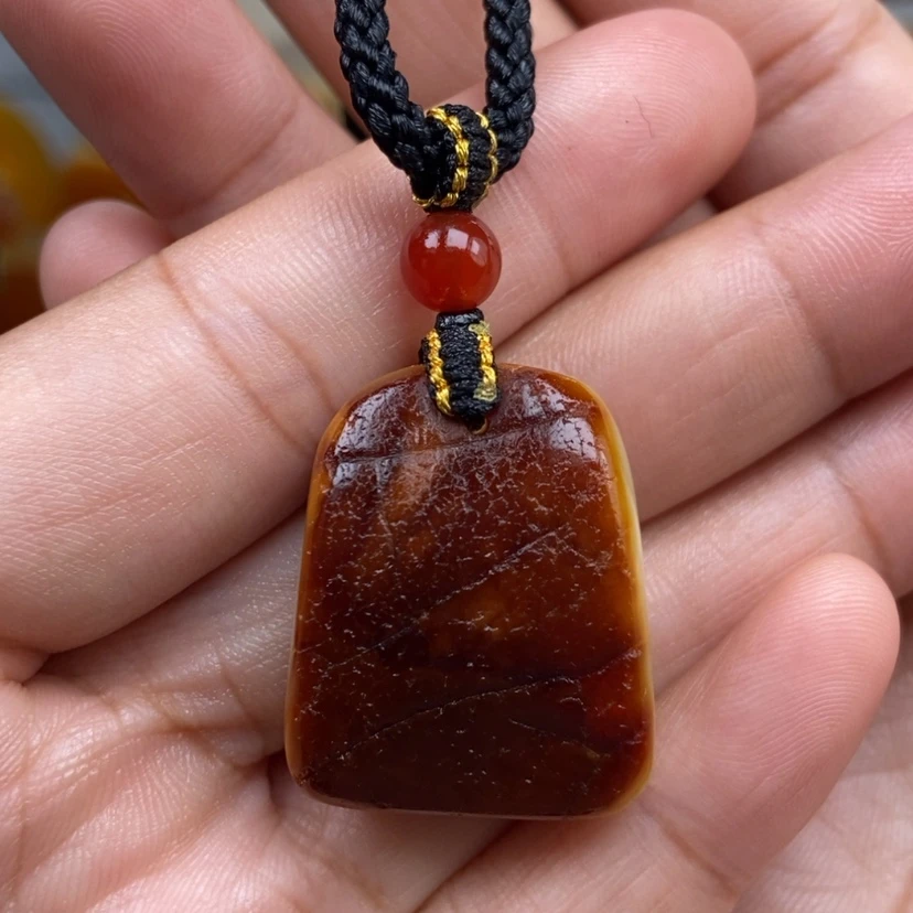 【闪购商品】琥珀颈饰未镶嵌