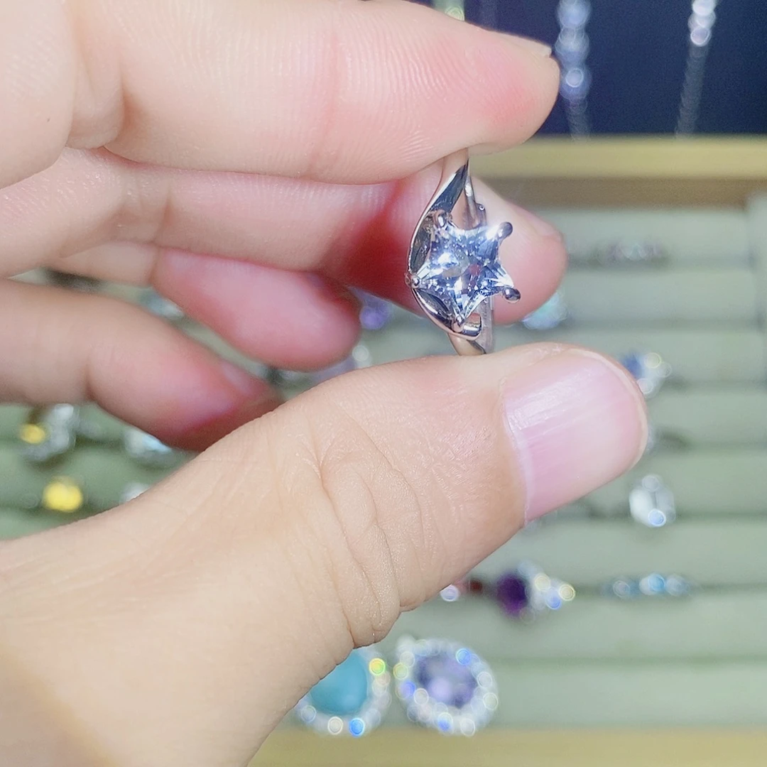 银S925镶嵌戒指水晶