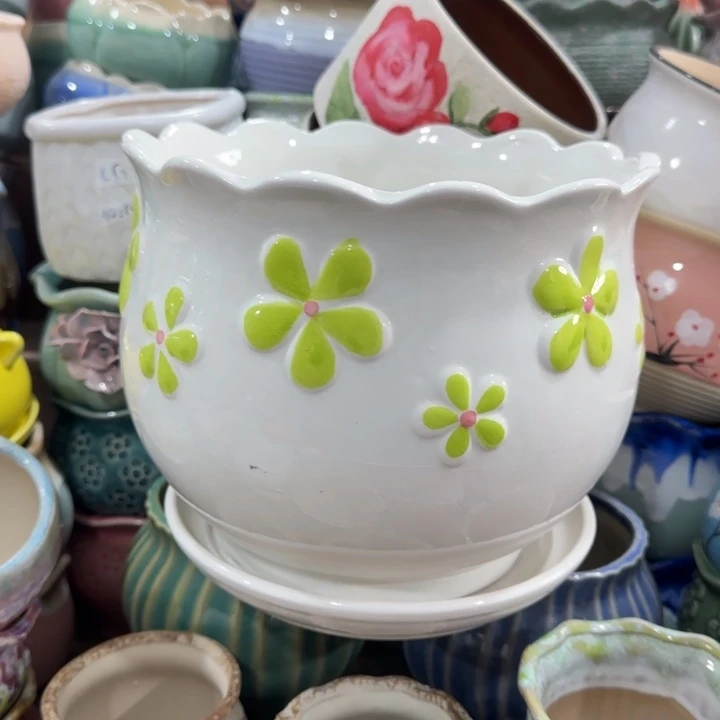 凑9块包邮，有孔，陶瓷花盆