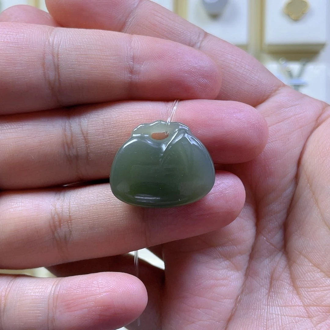 和田玉未镶嵌吊坠(赠链)1***0