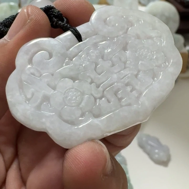 翡翠未镶嵌颈饰天然缅甸A货翡翠