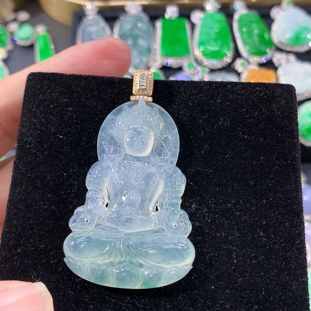 翡翠18K金镶嵌颈饰