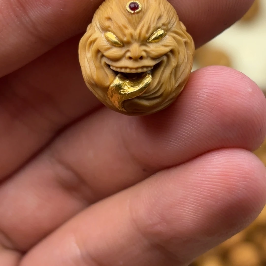 吊坠猴头核桃24k金舔
