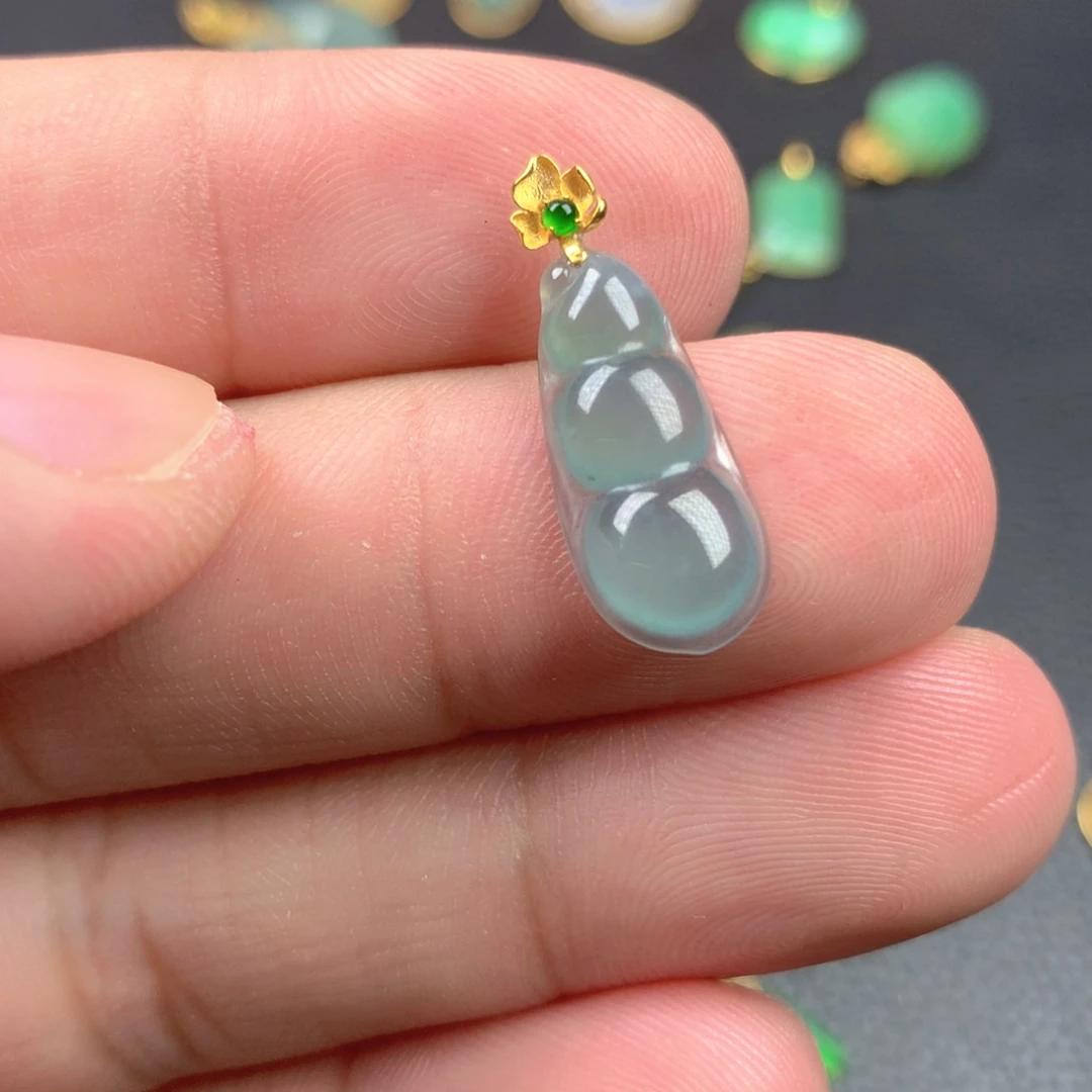 【闪购商品】颈饰18K金镶嵌翡翠翡翠