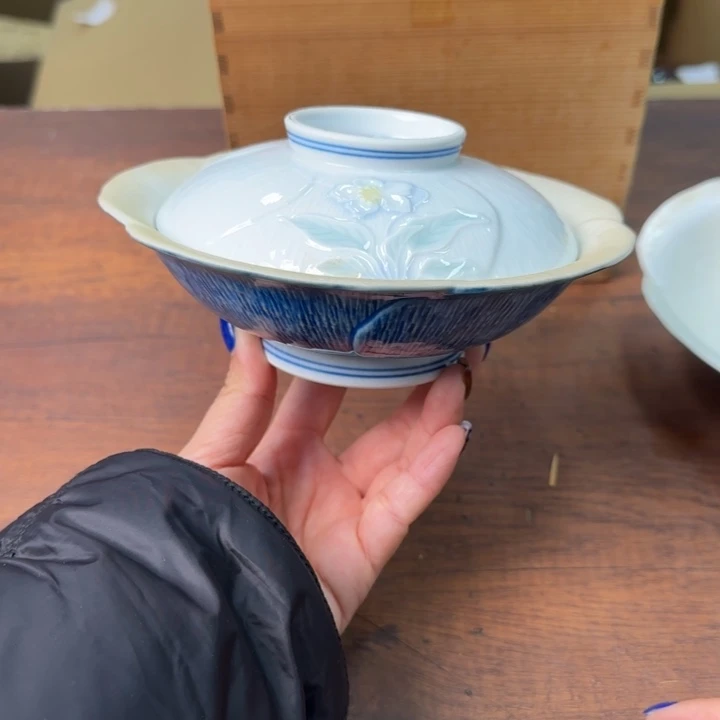 一个陶瓷物件哈哈哈哈