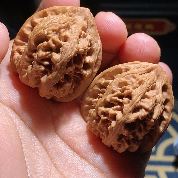 【闪购商品】文玩核桃吊坠三羊谷