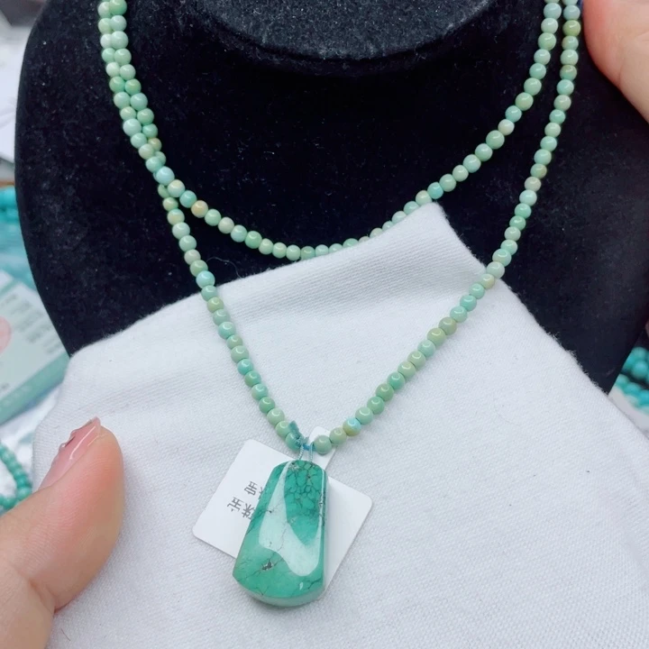 未镶嵌绿松石珠宝奇石