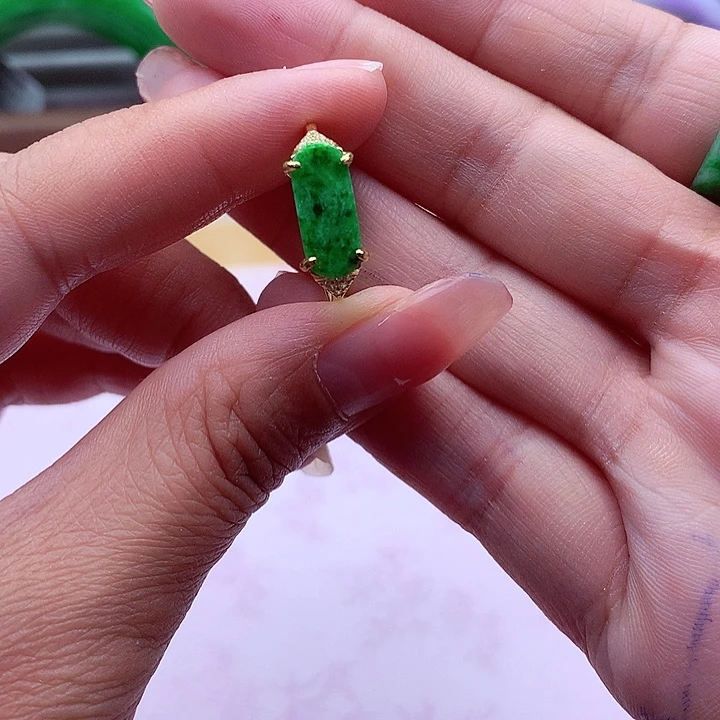 翡翠颈饰银S925镶嵌翡翠