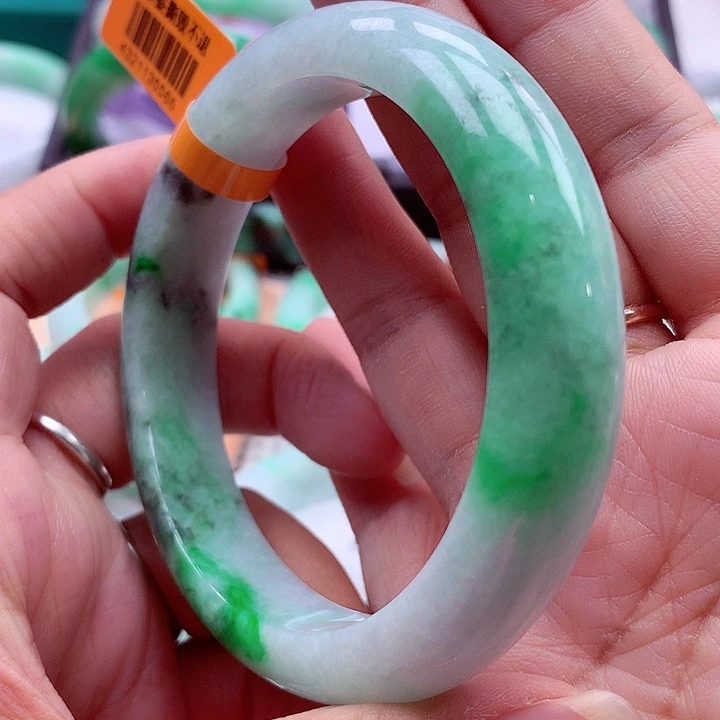 翡翠未镶嵌手镯翡翠