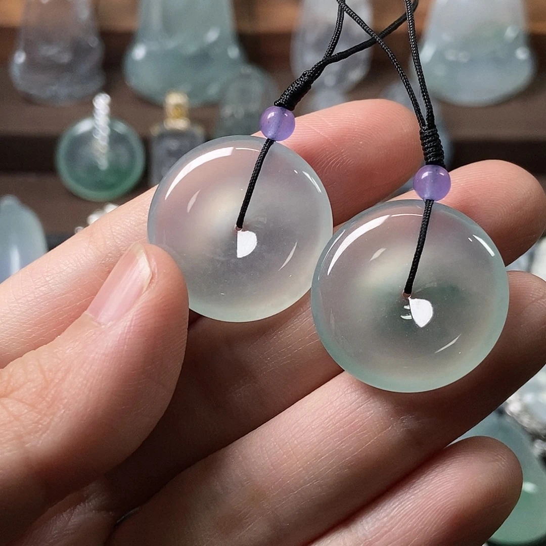 翡翠未镶嵌颈饰平安扣一对