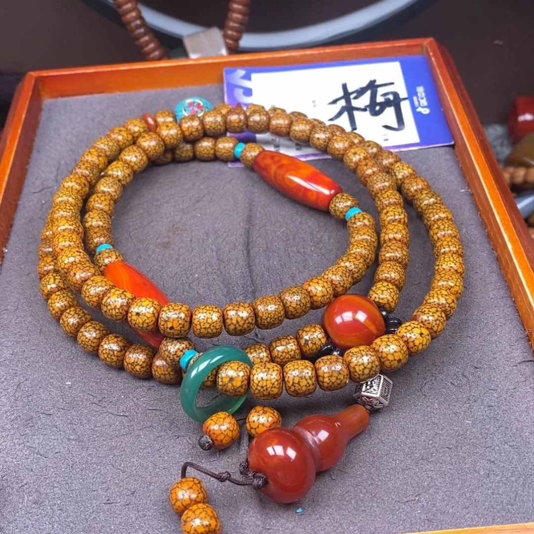 星月菩提吊坠因****着星月