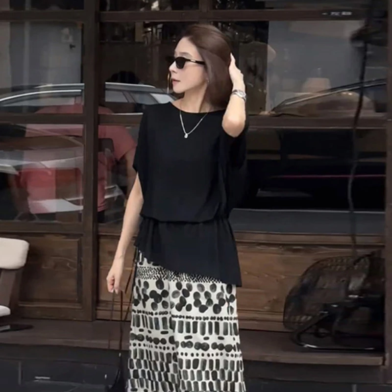 黑色圆领短袖T恤2025夏季新款宽松韩系百搭显瘦简约舒适大码上衣