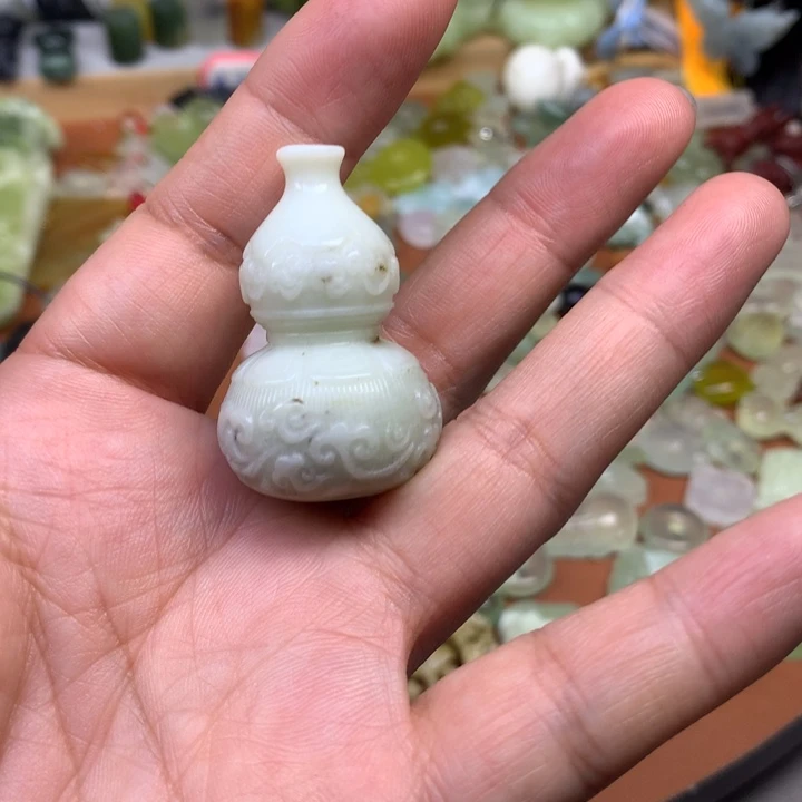 蛇纹石玉合金颈饰