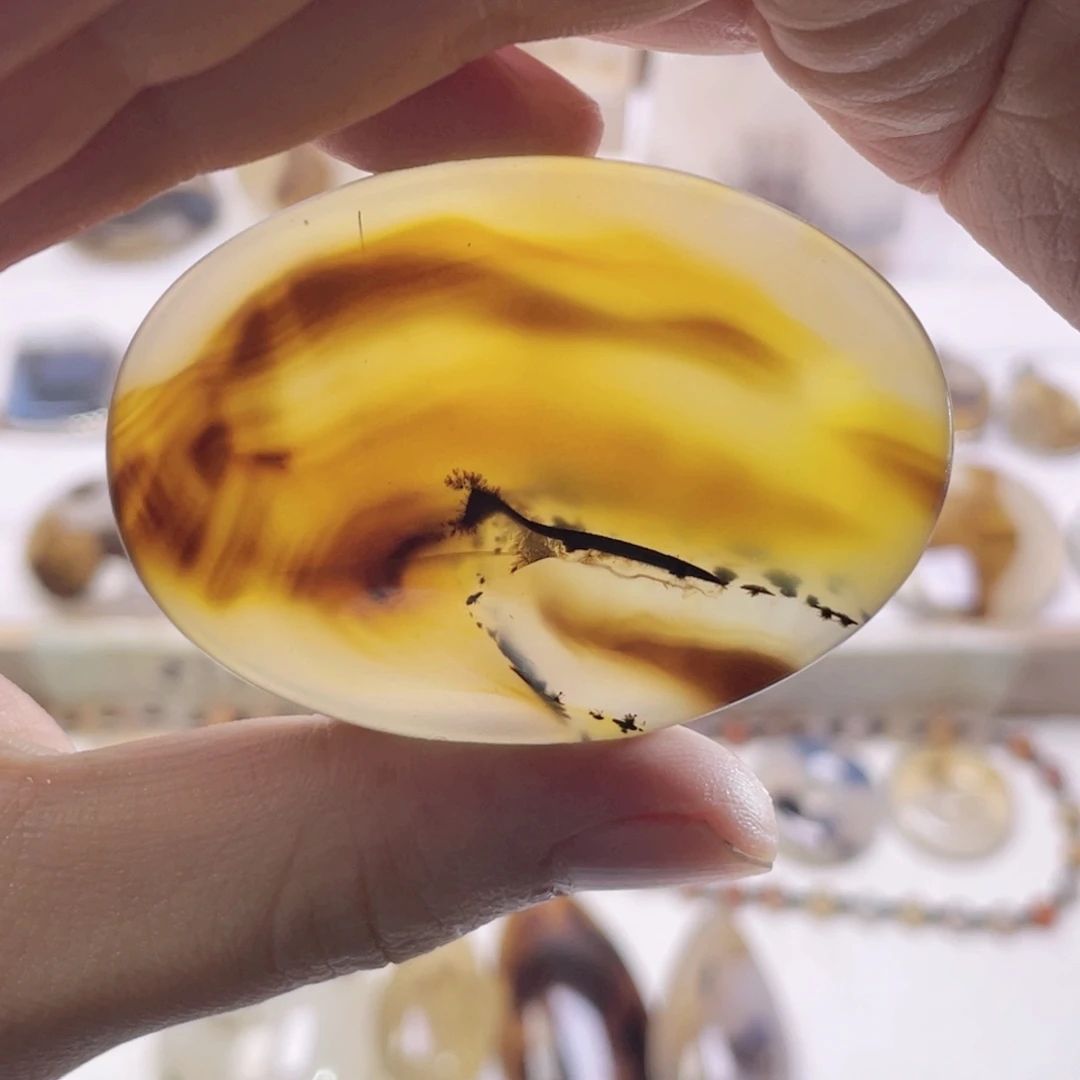 玛瑙/玉髓未镶嵌珠宝奇石