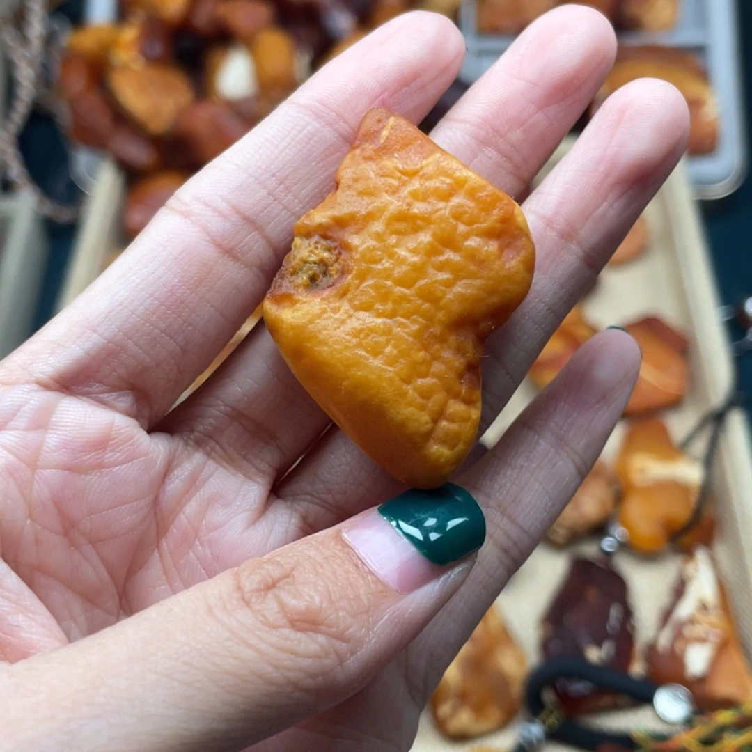 琥珀未镶嵌珠宝奇石