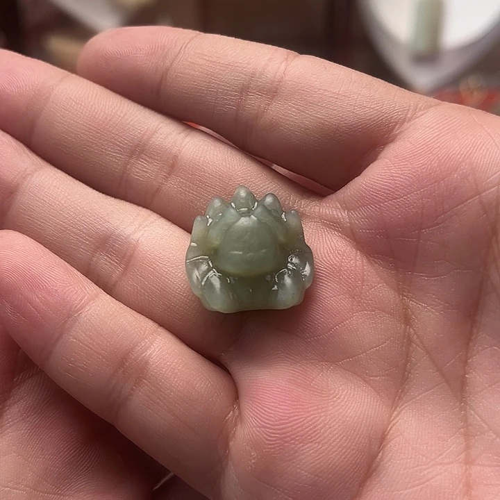 颈饰未镶嵌和田玉九尾狐