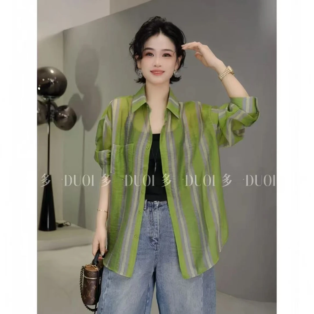 多一“绿色心情”2025夏季时尚彩色竖条纹百搭翻领单排扣长袖衬衫