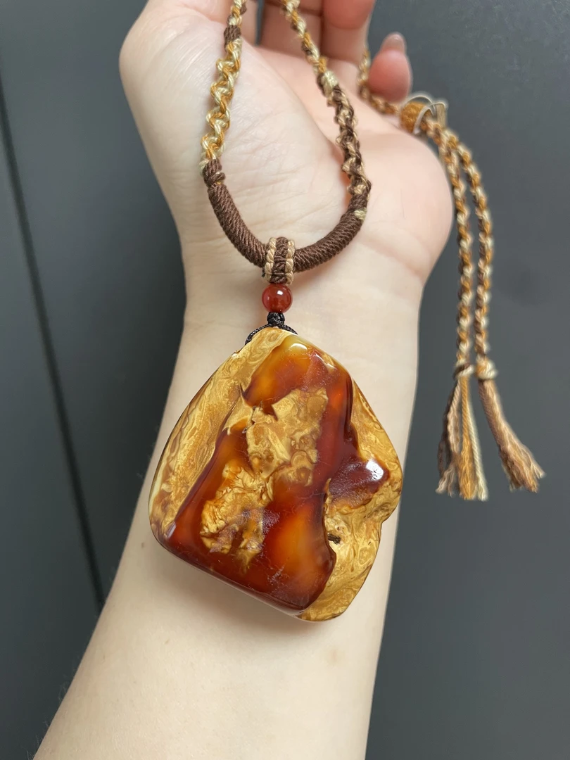 天然原矿蜜蜡金白花蜡原石颜色独特干净剔透 器型规整 重27.3克