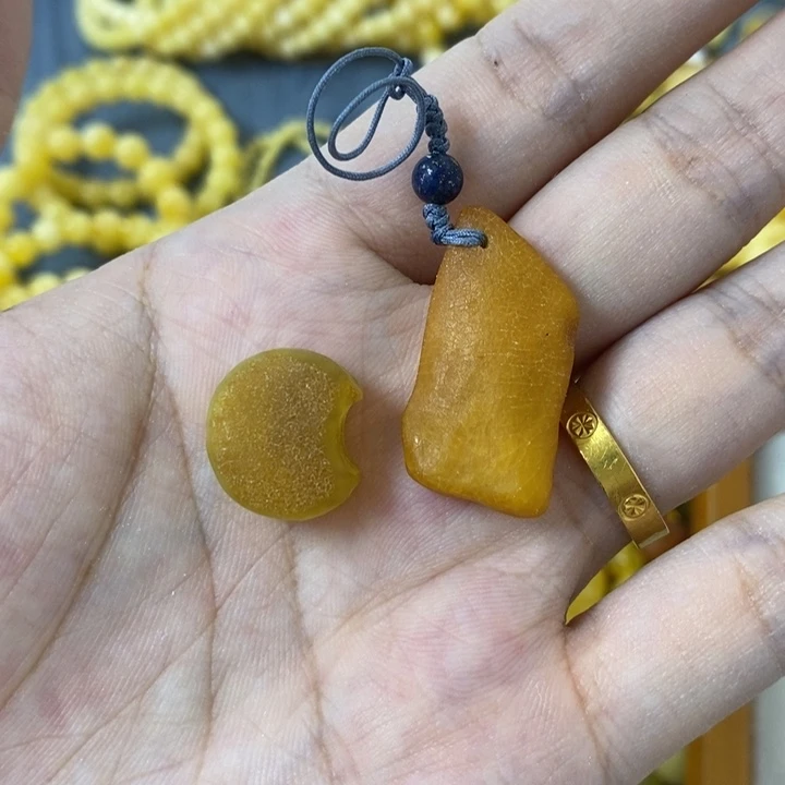 未镶嵌蜜蜡裸石吊坠