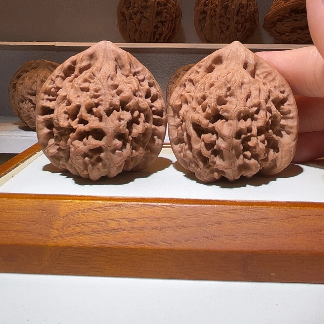 吊坠文玩核桃48大官帽，周正饱满