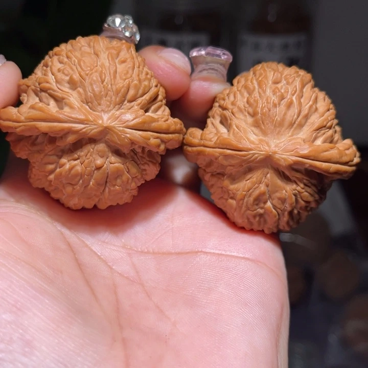 冷***停吊坠桃核           46