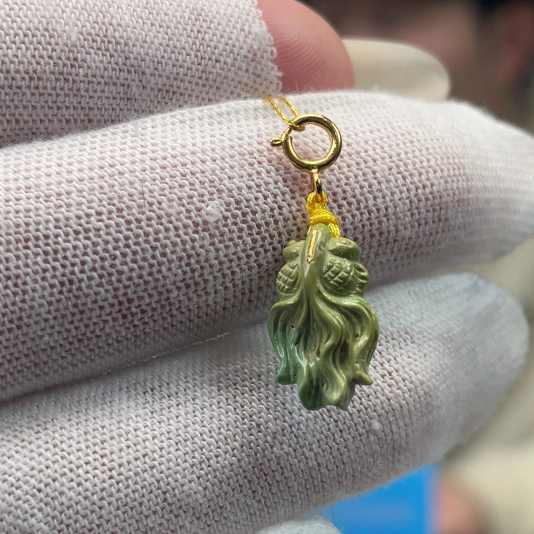 绿松石未镶嵌挂件