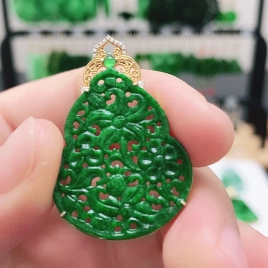 翡翠18K金镶嵌耳饰挂件