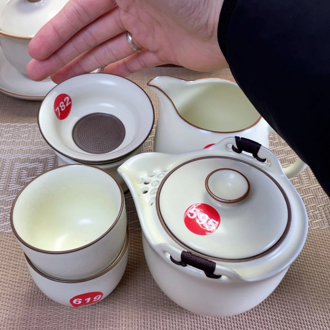 瓷片。。。。。。。。。。。。。。。