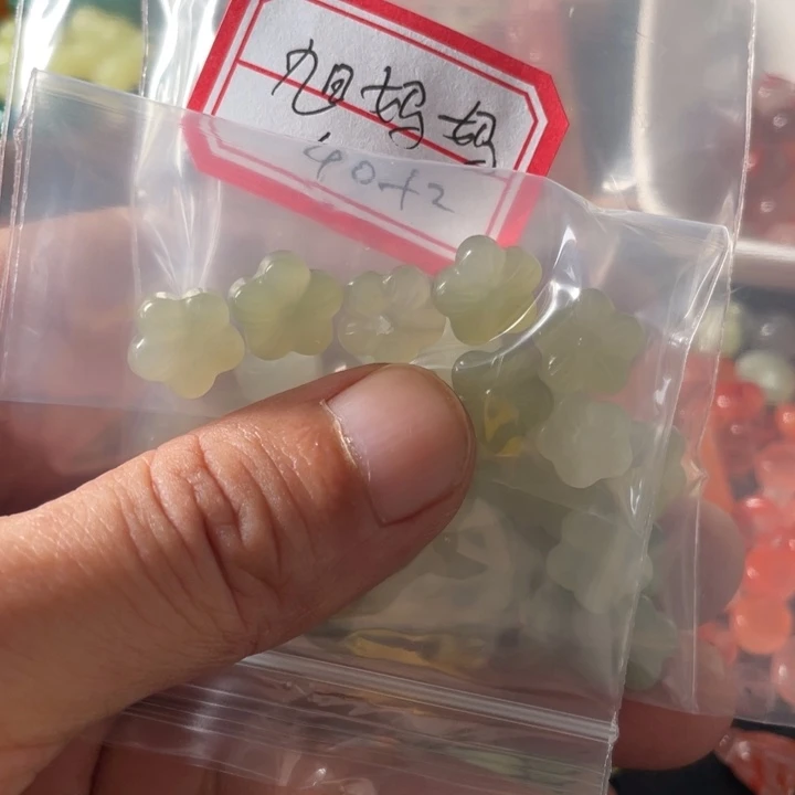 颈饰未镶嵌和田玉旭****】