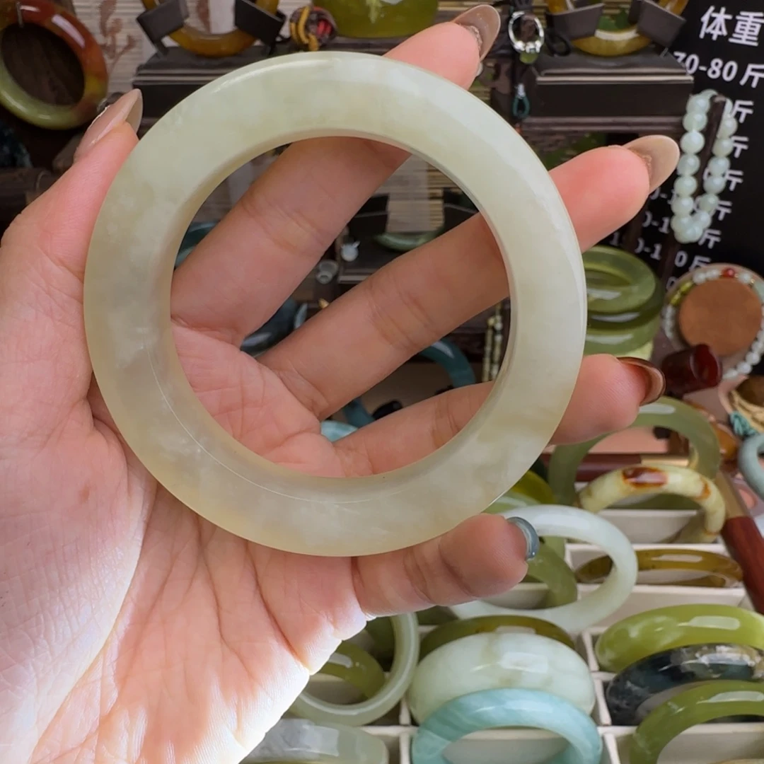 初***夏蛇纹石玉未镶嵌手镯