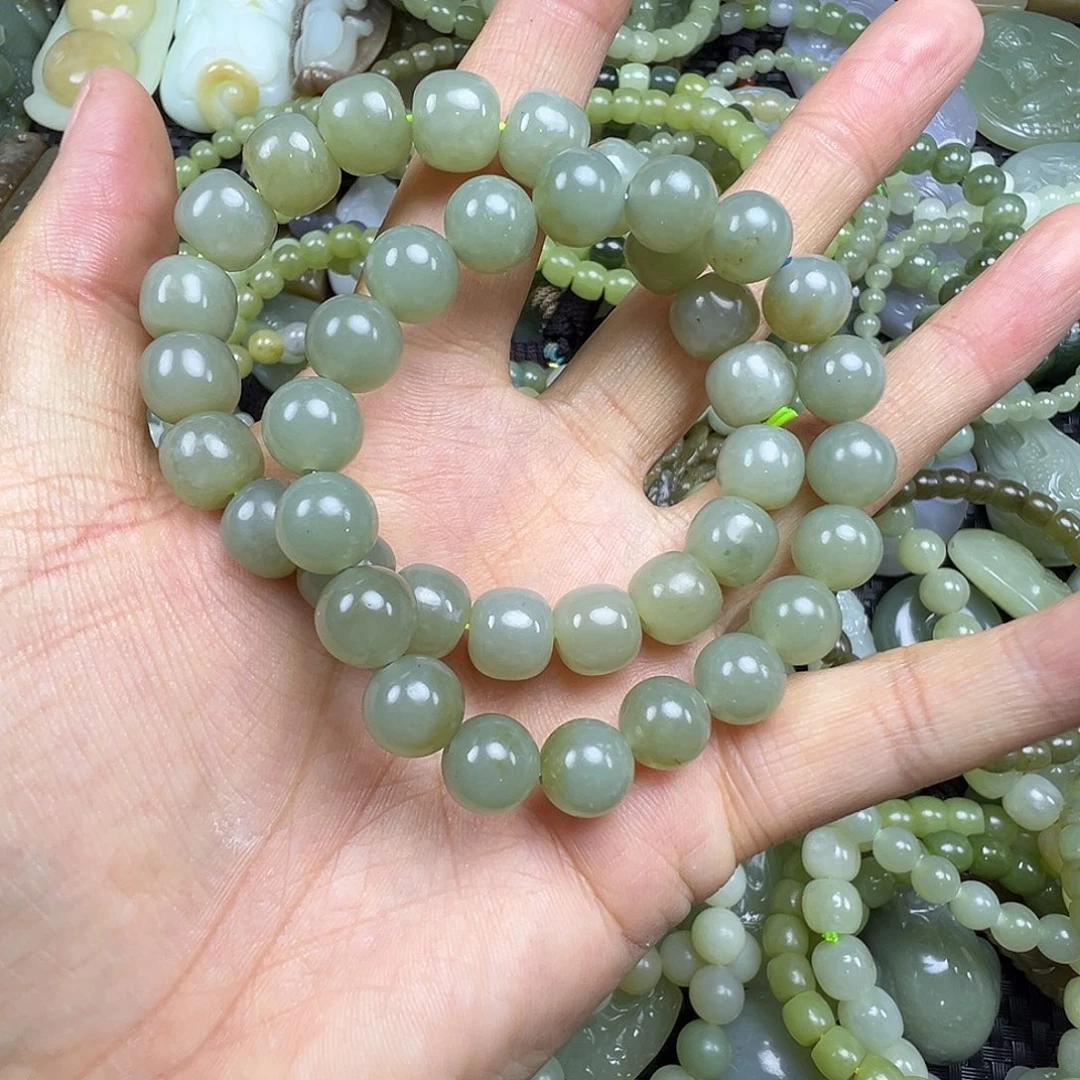 和田玉未镶嵌吊坠(赠链)