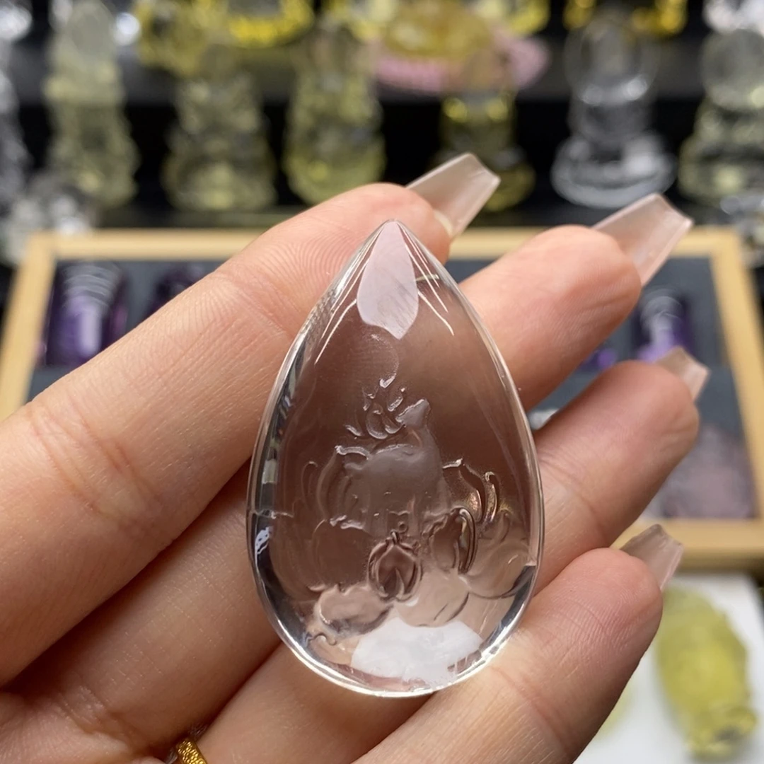 张***红颈饰未镶嵌水晶白水水滴