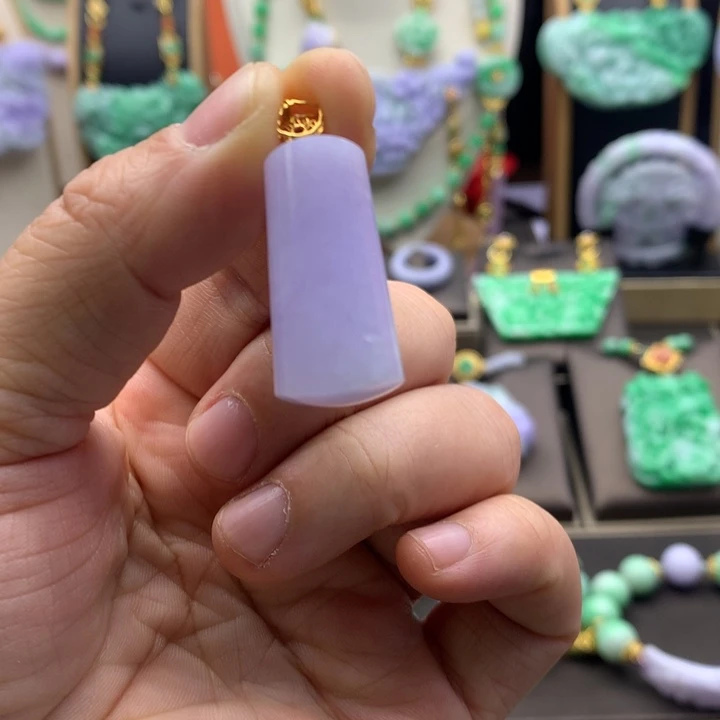 翡翠吊坠(不含链)18K金镶嵌