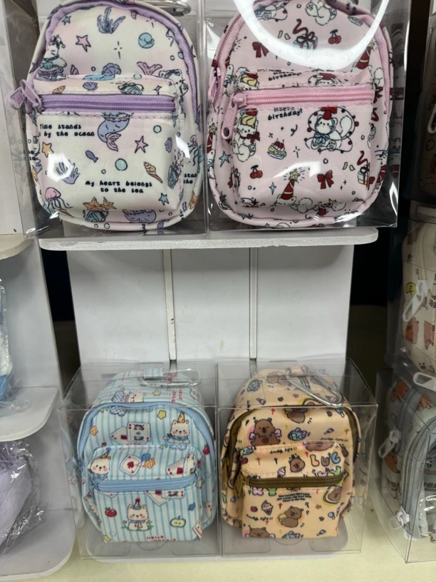 J015卡通零钱包一单8个发