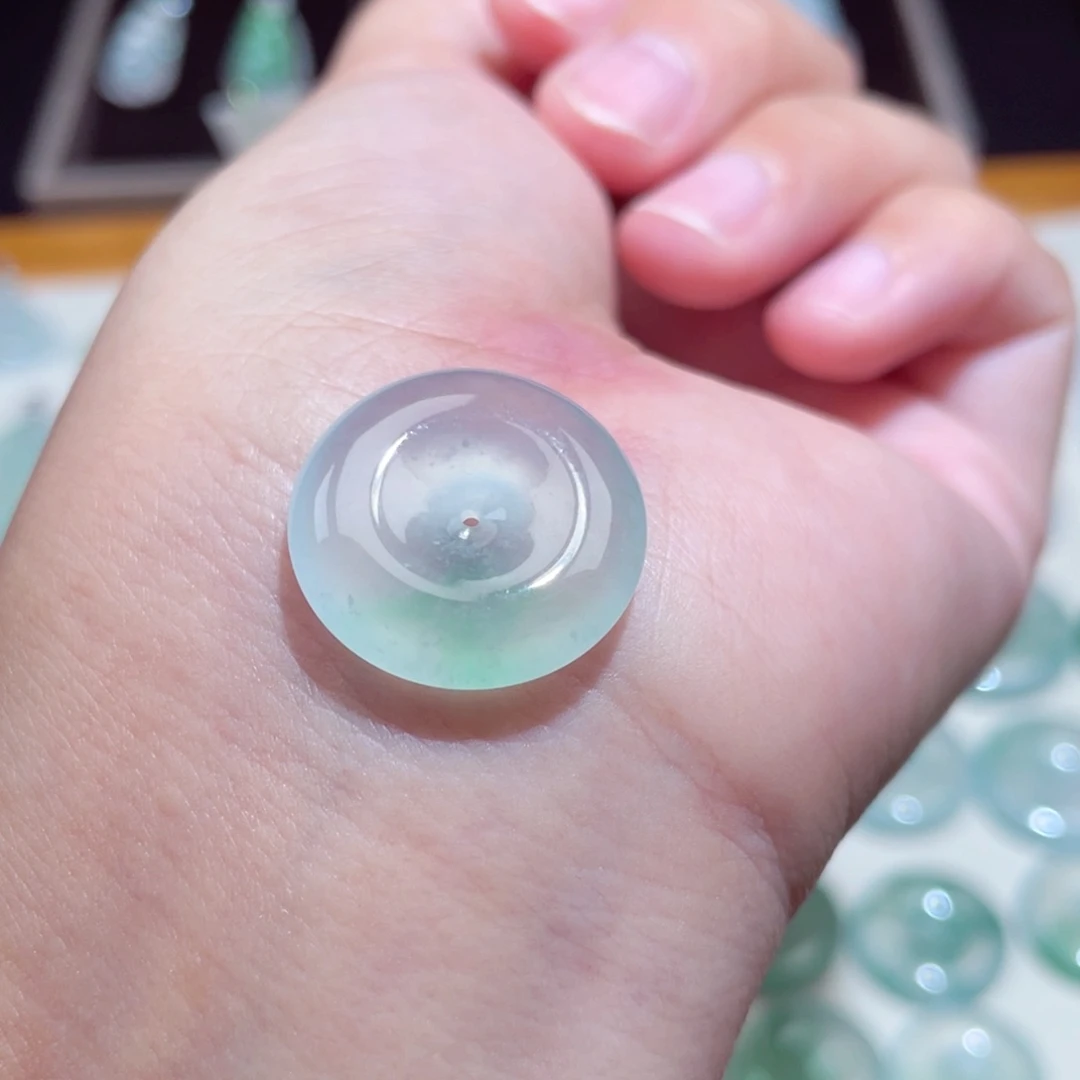 颈饰未镶嵌翡翠扣子