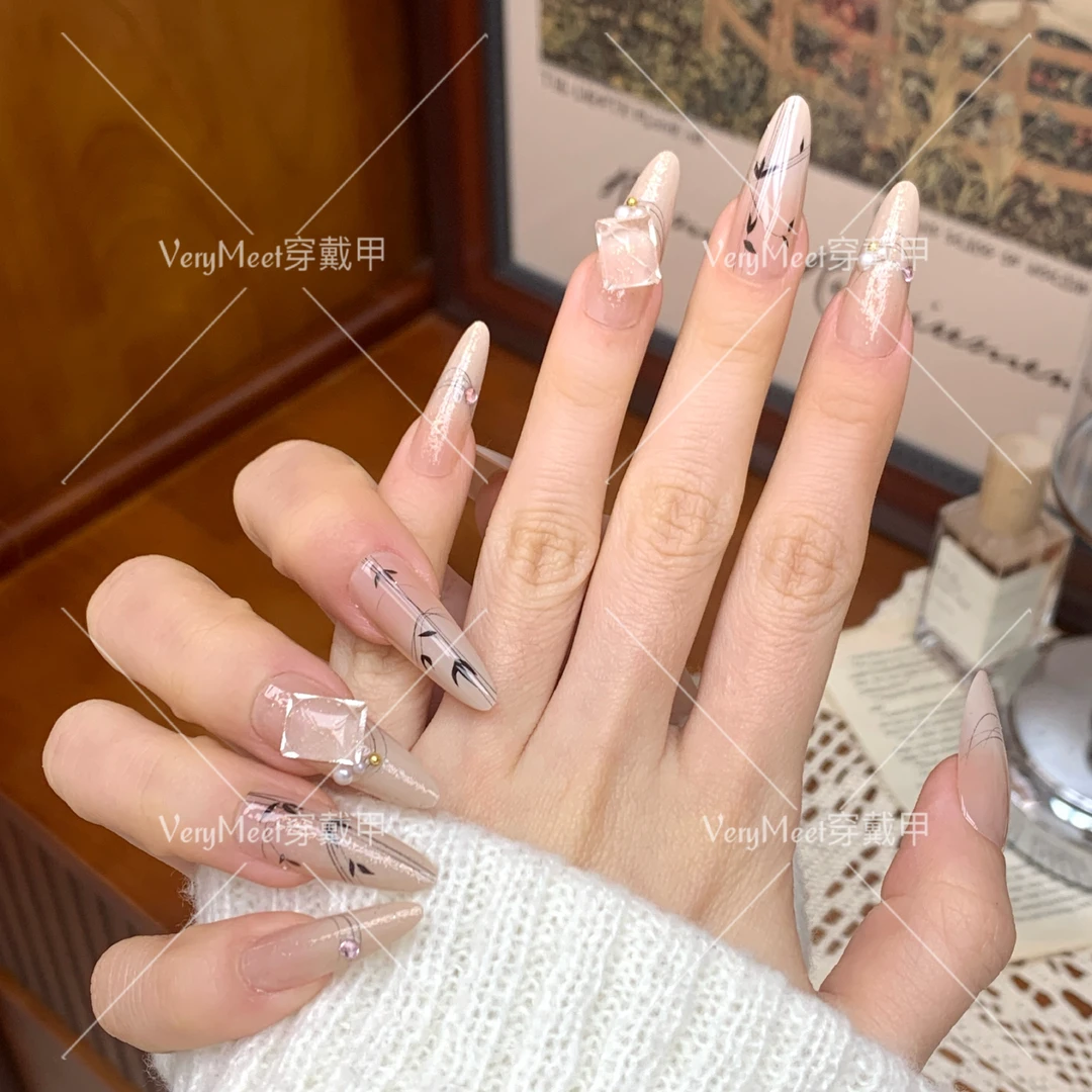 【VeryMeet- 穿戴甲】新中式长杏仁大冰糖复古款秀气珍珠美甲贴L37
